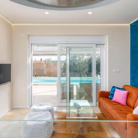 Beautiful Home In Pula * 풀라