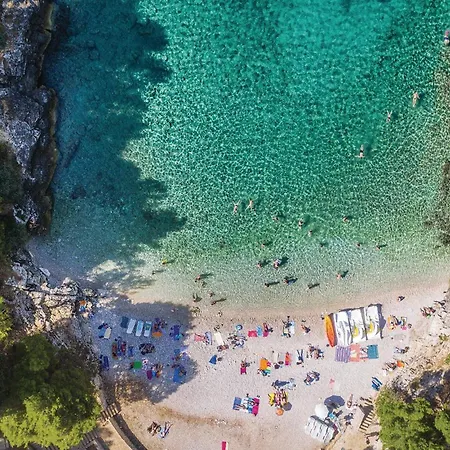 Ferienhaus Beautiful In Pula