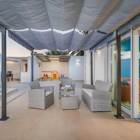 Beautiful Home In Pula *