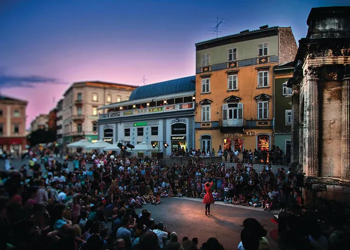 Beautiful In Vikendica Pula