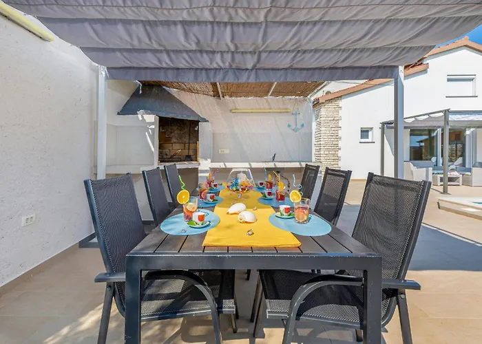 Vikendica Beautiful In Pula