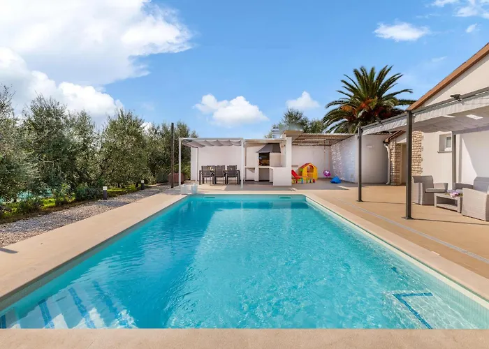 Vikendica Beautiful In Pula